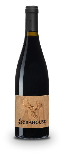 Bouteille de vin rouge avec étiquette Syrahcuse